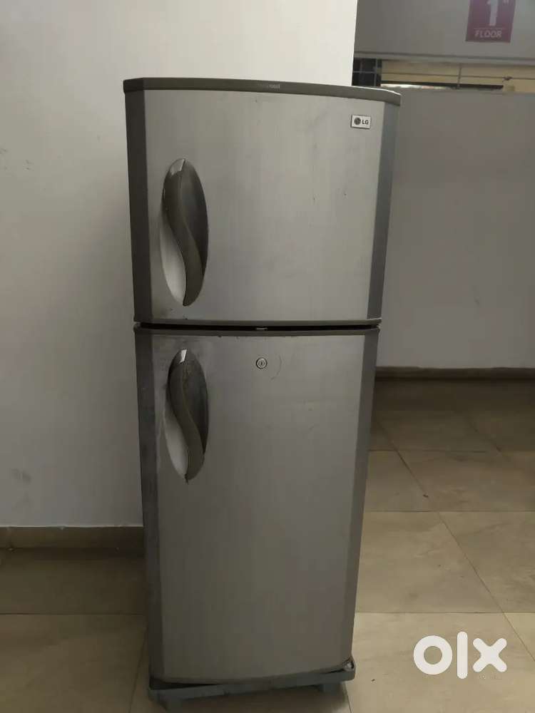 LG fridge - Excellent condition