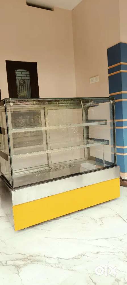 Bakery  Used Sweet Display Counter