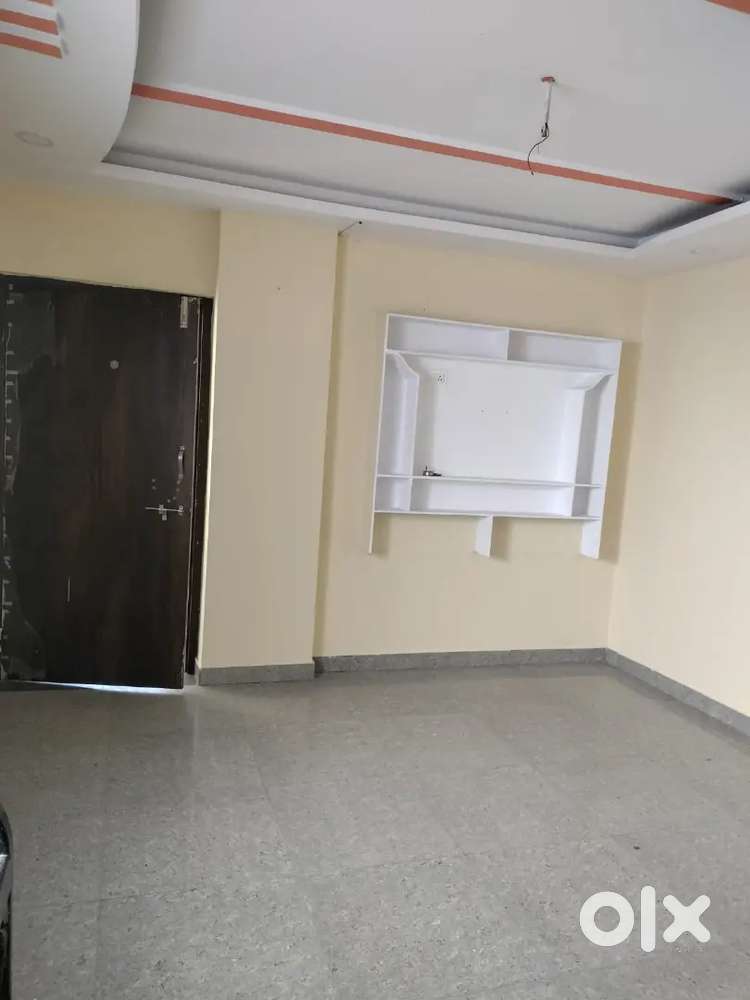 Flat for rent in mehoob colony