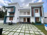 Luxury Villa 3600Sqft /11 cent/1.6 Cr/5 BHK/Ollur    Thrissur