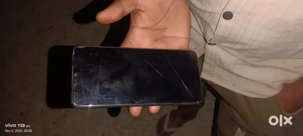 Oppo a15s ok phone he aaj tak khula nhi he