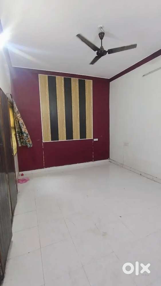 Need a female flatmate