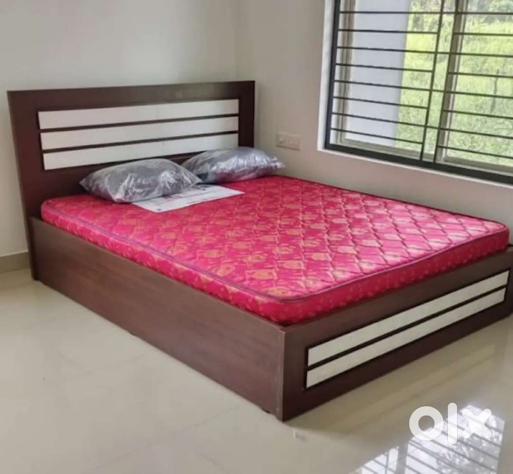 Queen(6ft×5ft) size coat and bed