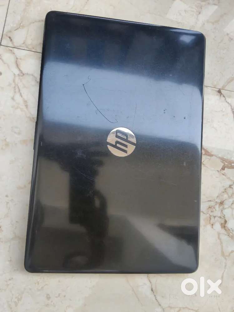 HP i3 8gb LAPTOP FOR SALE 15000