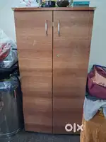 Compact wooden Wardrobe