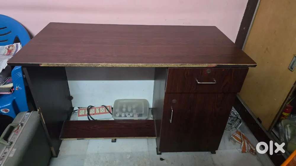 Study / computer table