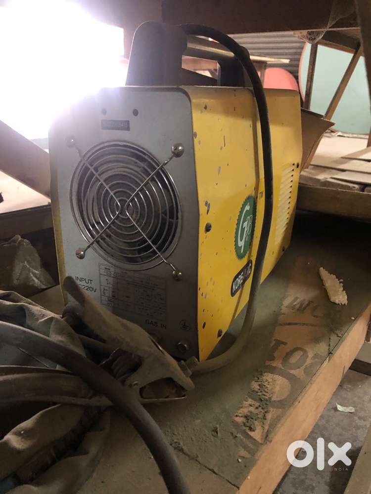 Arc welding machine