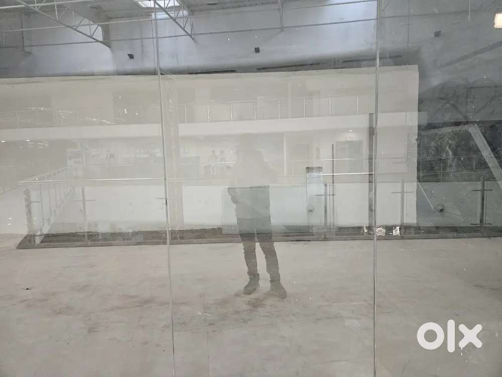 सूर्या मॉल भिलाई के सेकंड फ्लोर में लिफ्ट के सामने ,10 पार्किंग साथ