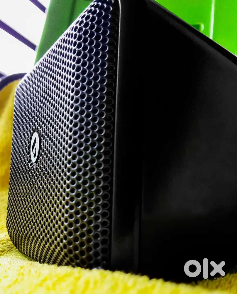 Boston acoustics ULTRA COMPACT 2 WAY 8Ω SPEAKER FOR HOME THEATER AVR.