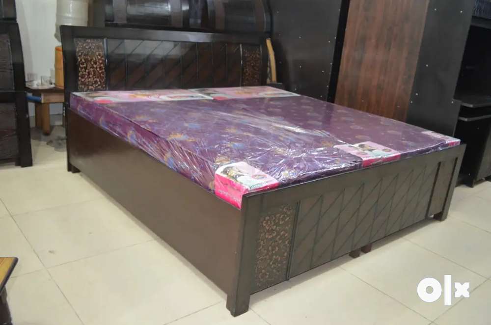Polish wood double bed for factory outlet