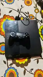 Playstation 4 .  512 GB