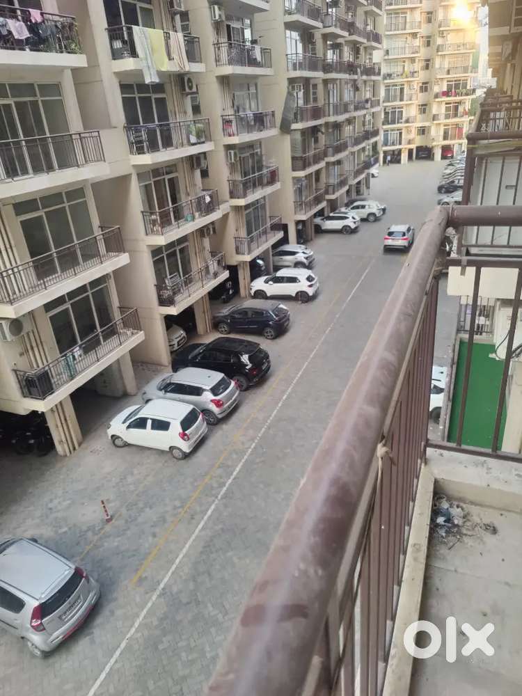 2 BHK Semi furnished flat for Rent @23500 including maintenance