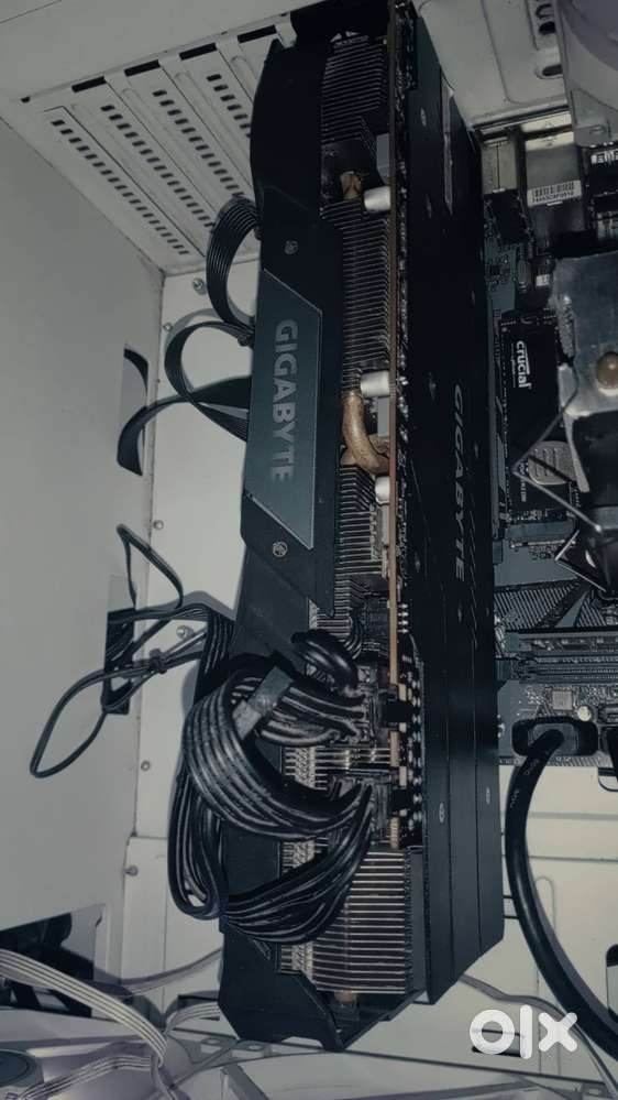 Gigabyte  RX 5700XT GRAPHICS CARD *WITH BOX*