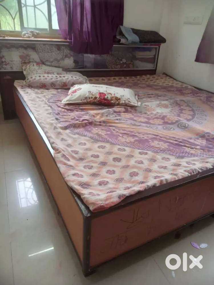 King size bed with storage