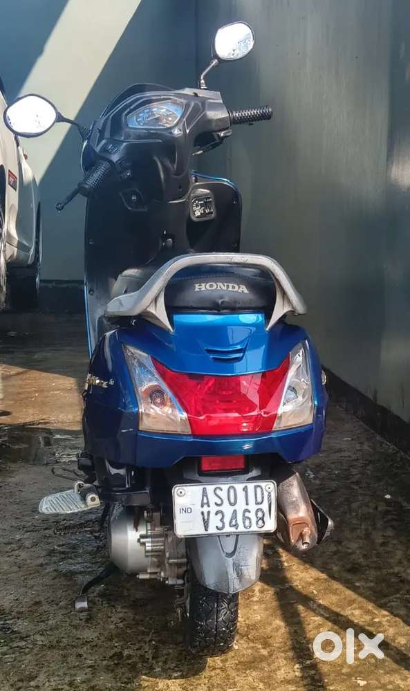 Activa 5G single hand use