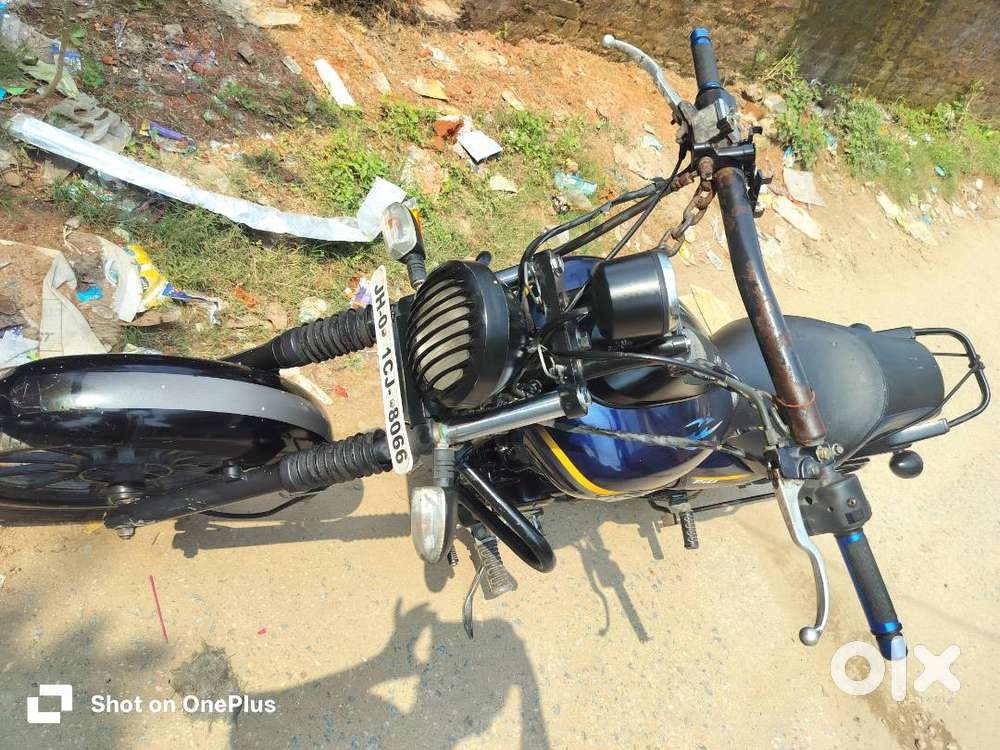 Bus ghar mein jagah nahin Hai parking problem