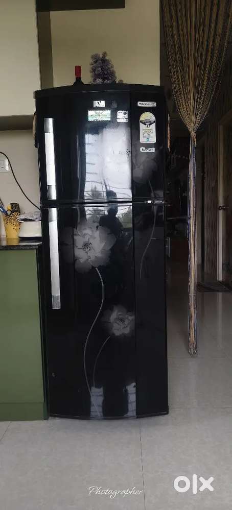 Double door fridge in good condition