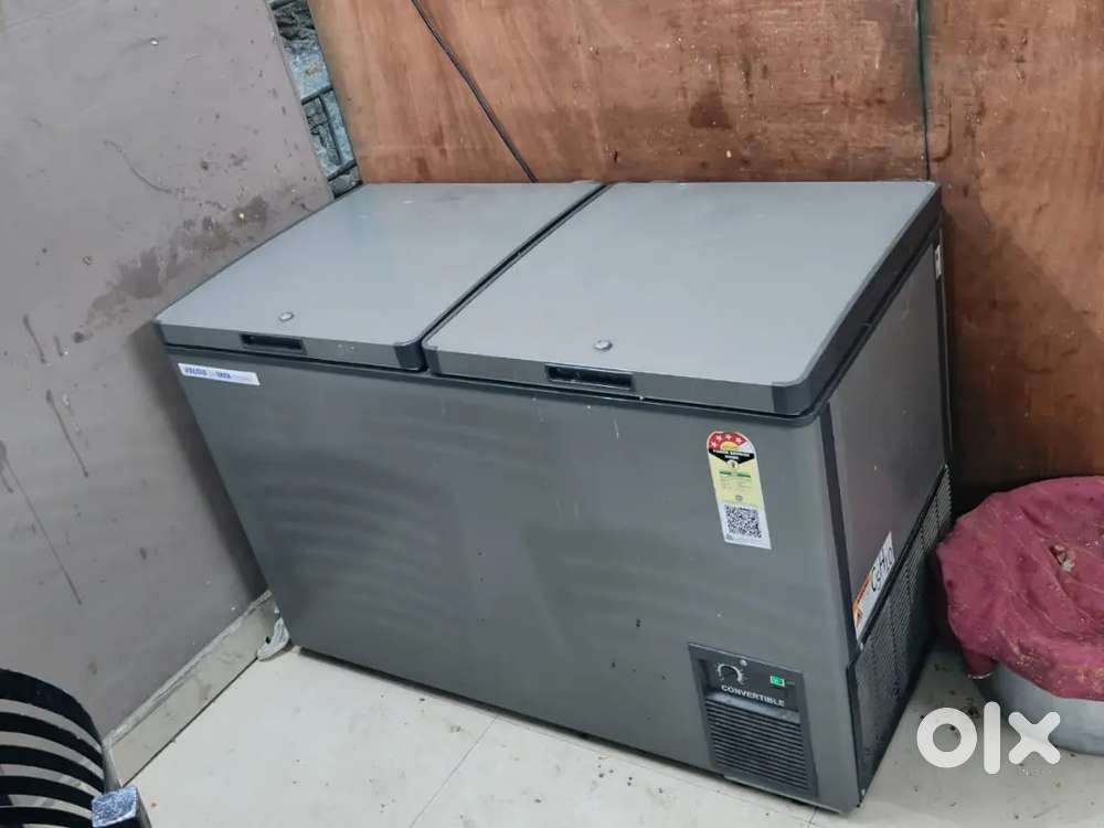 Fridge for multipurpose restaurant as well as cafe in fully working