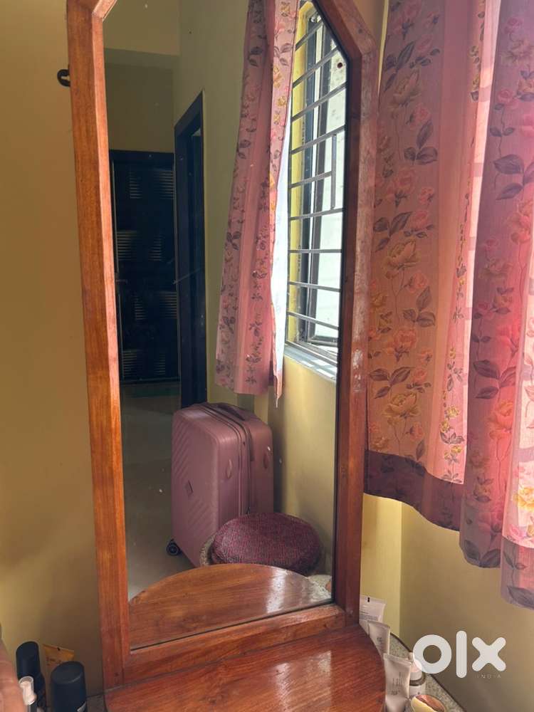 Hanging/Tabletop Teak Wood Dressing Table