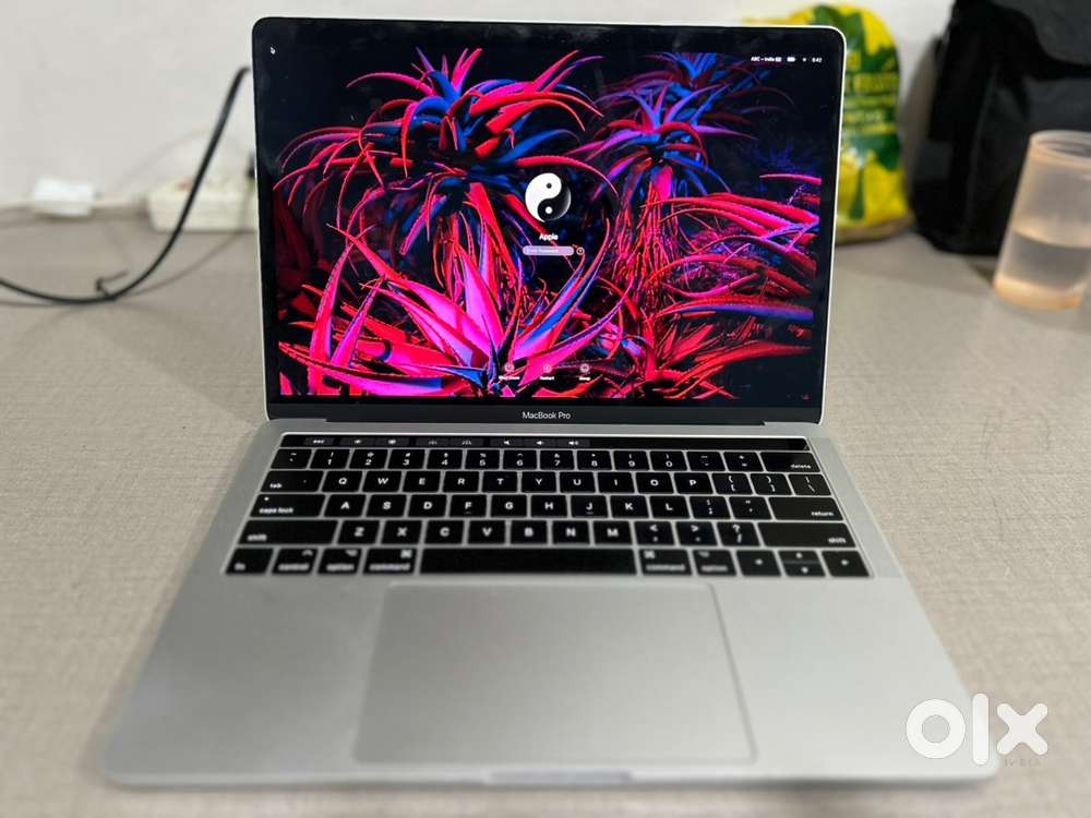 Apple Mac Book Pro - Mint condition - Urgent Sale