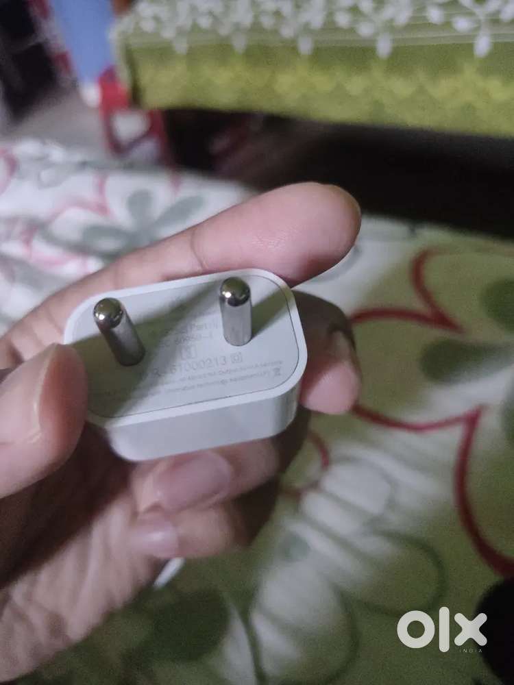 Apple 5 watt charger brand new