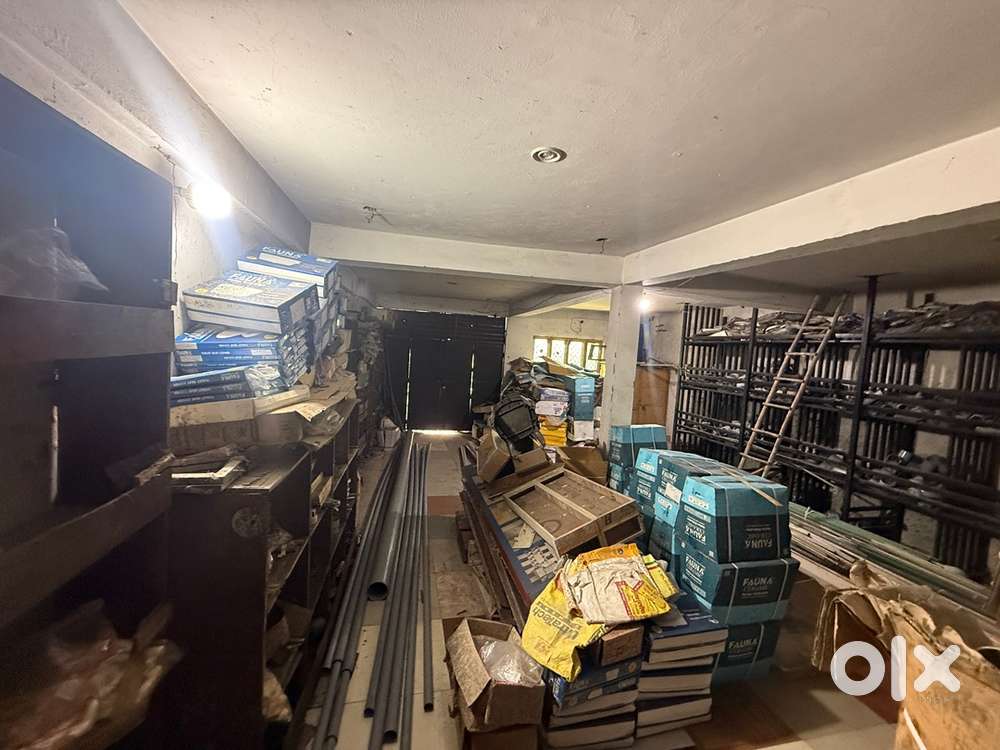 1st Floor Available for rent