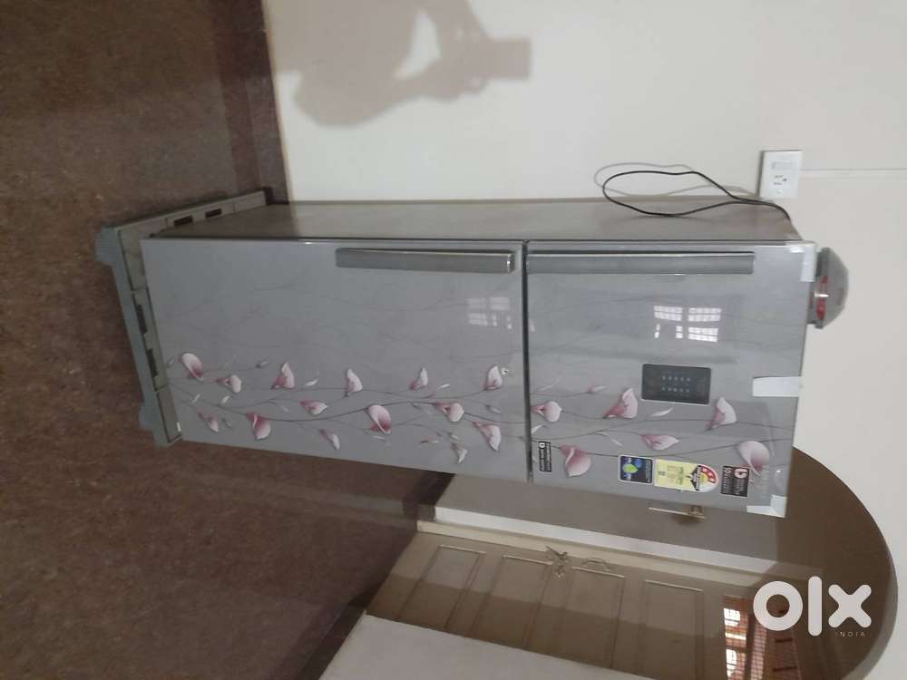 New Samsung 253 Liters Double door fridge with stabilizer, Stand