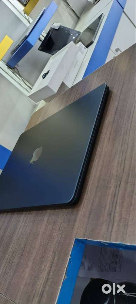 Apple MacBook Air 15-inch – M3 / 8GB RAM / 256GB SSD – Brand New