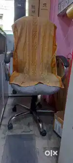 Auto swing and up down wheel chare for