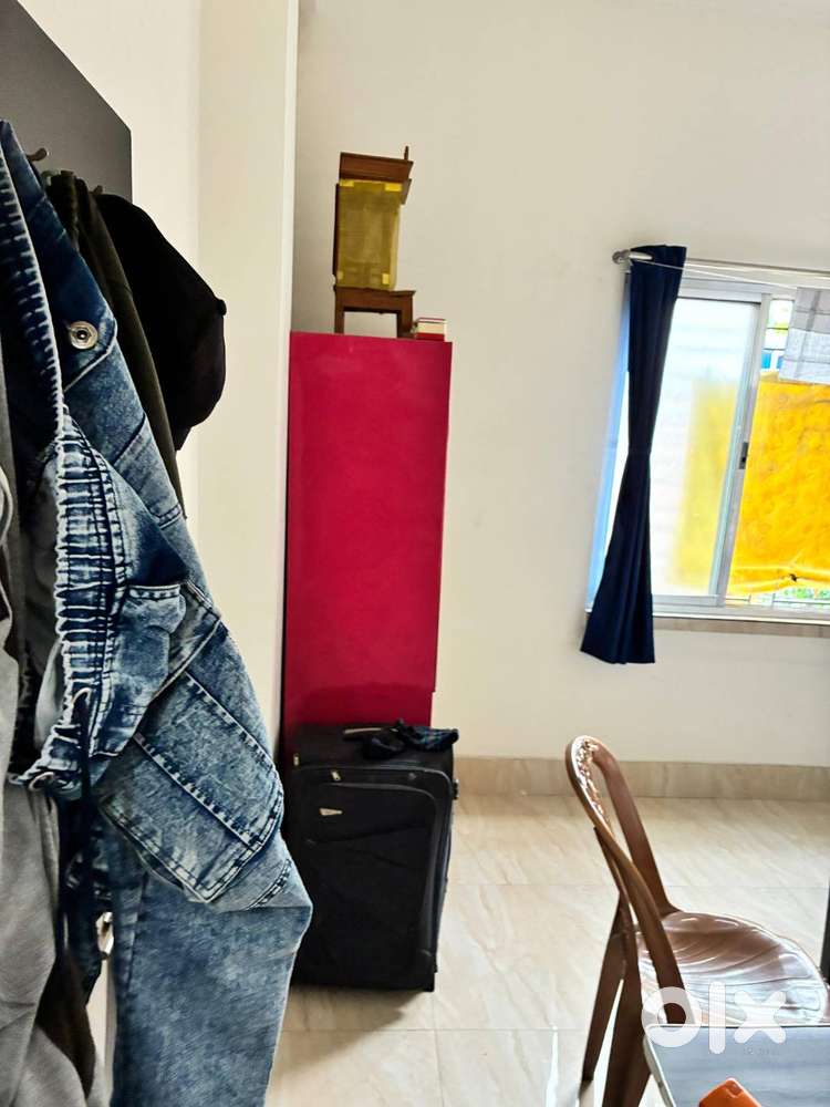 1BHK NEAR NEWTOWN