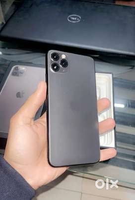 iPhone 11 pro max used model without any scratches