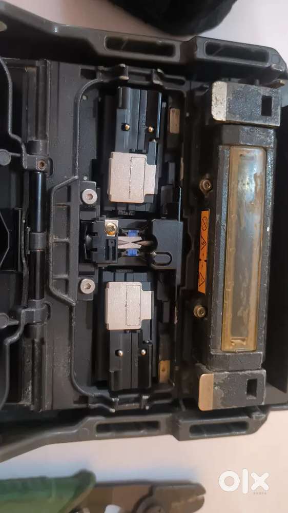 Fujikura 12s splicing machine in good condition