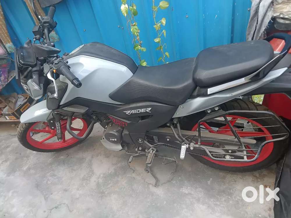 Brand new unused TVs rider 125
