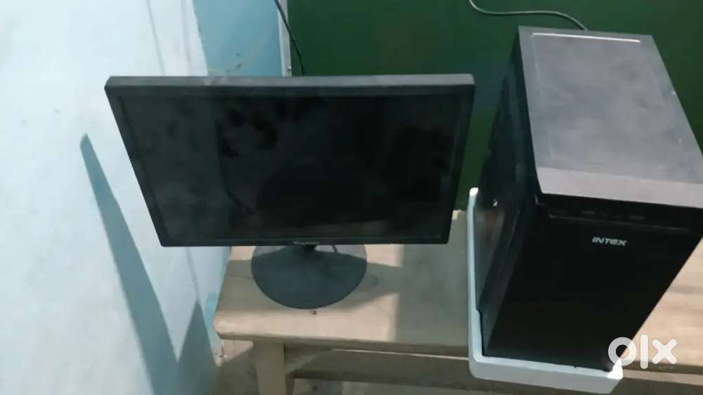 Computer top condition 1 year guarantee