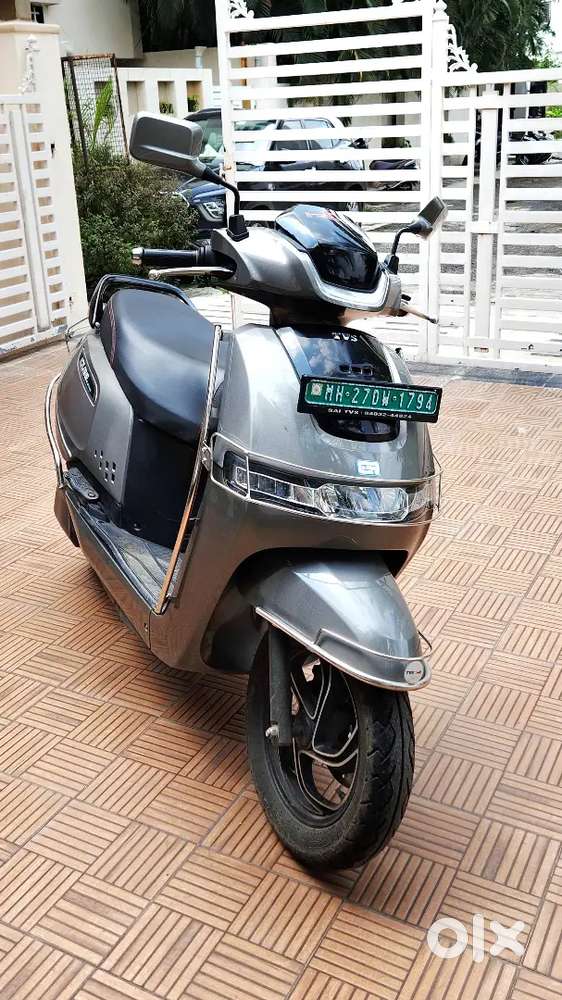 TVS IQUBE 3.5KW IN SHOWROOM CONDITION