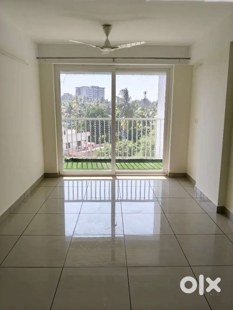 3 BHK SEMIFURNISHED FLAT, NEAR MEDICAL COLLEGE