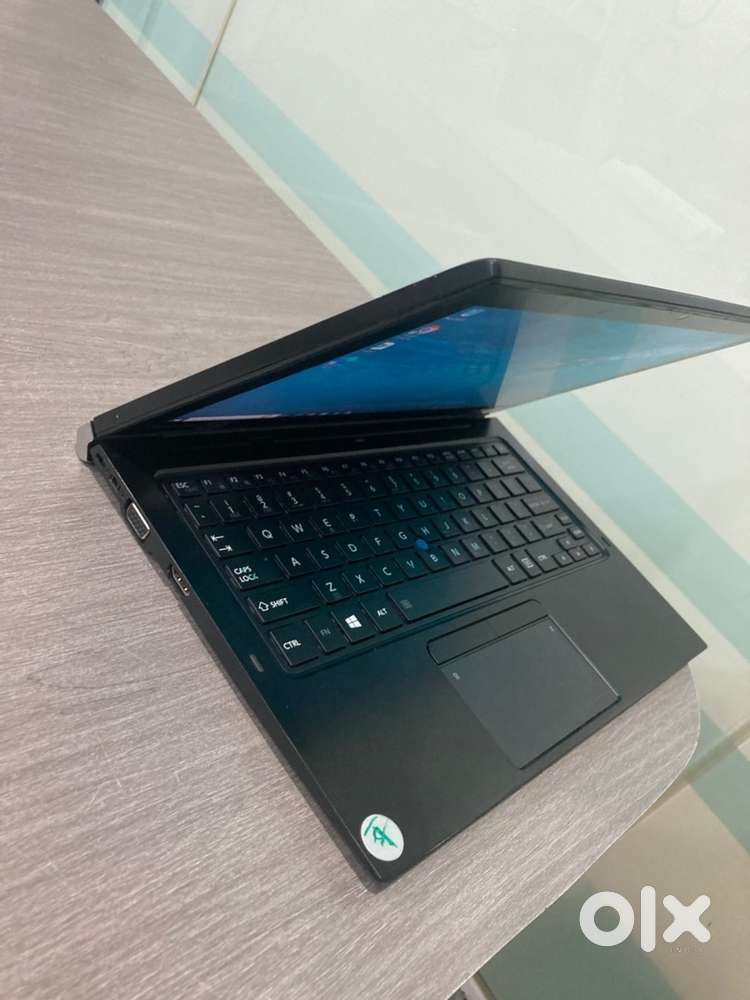 Toshibha DE1  PT15AA Touch screen laptop 13 inch with warranty