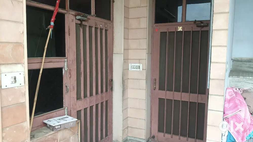 2 BHK first floor for rent in posh area near santa di kutia near 22 no