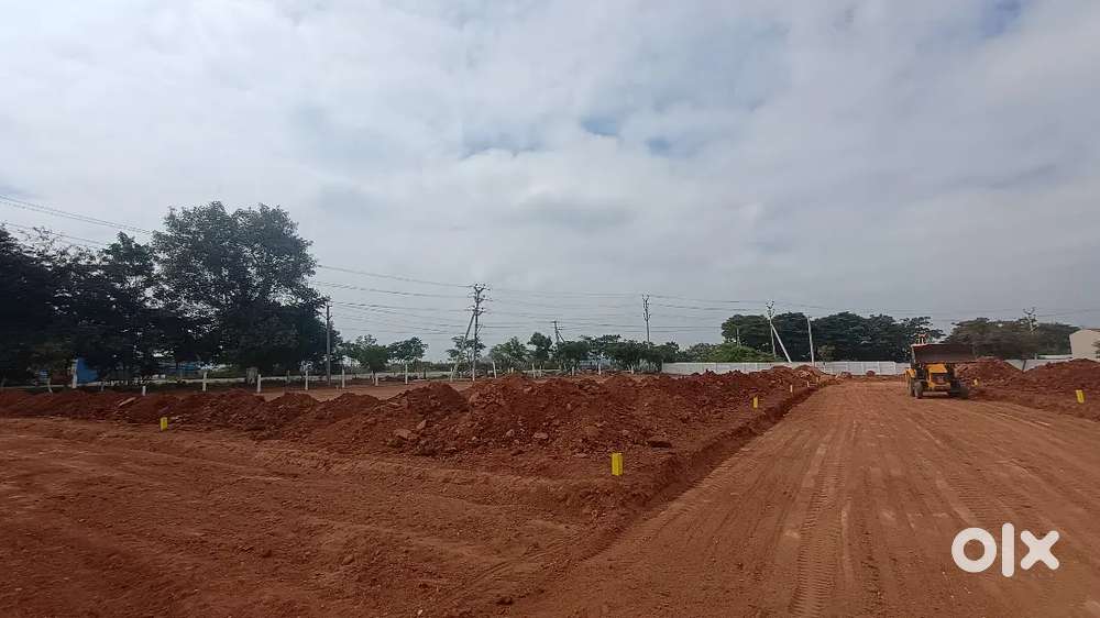 183 SQ YARDS  EAST FACING  DIRECT OWNE isR  HMDA LAYOUT  MAIN ROAD