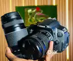 GOOD CONDITION CAMERA { CANON 700D WITH LENS)