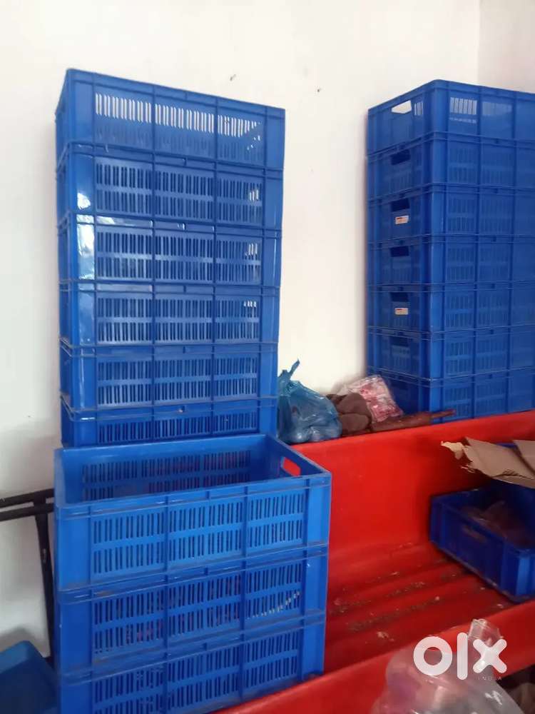 Vegetable stand with trays