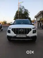 Hyundai Venue S Turbo DCT, 2019, Petrol