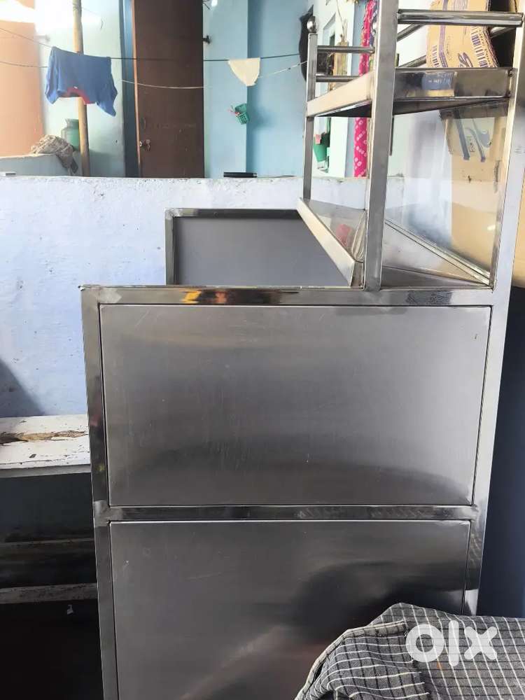 Food preparation counter