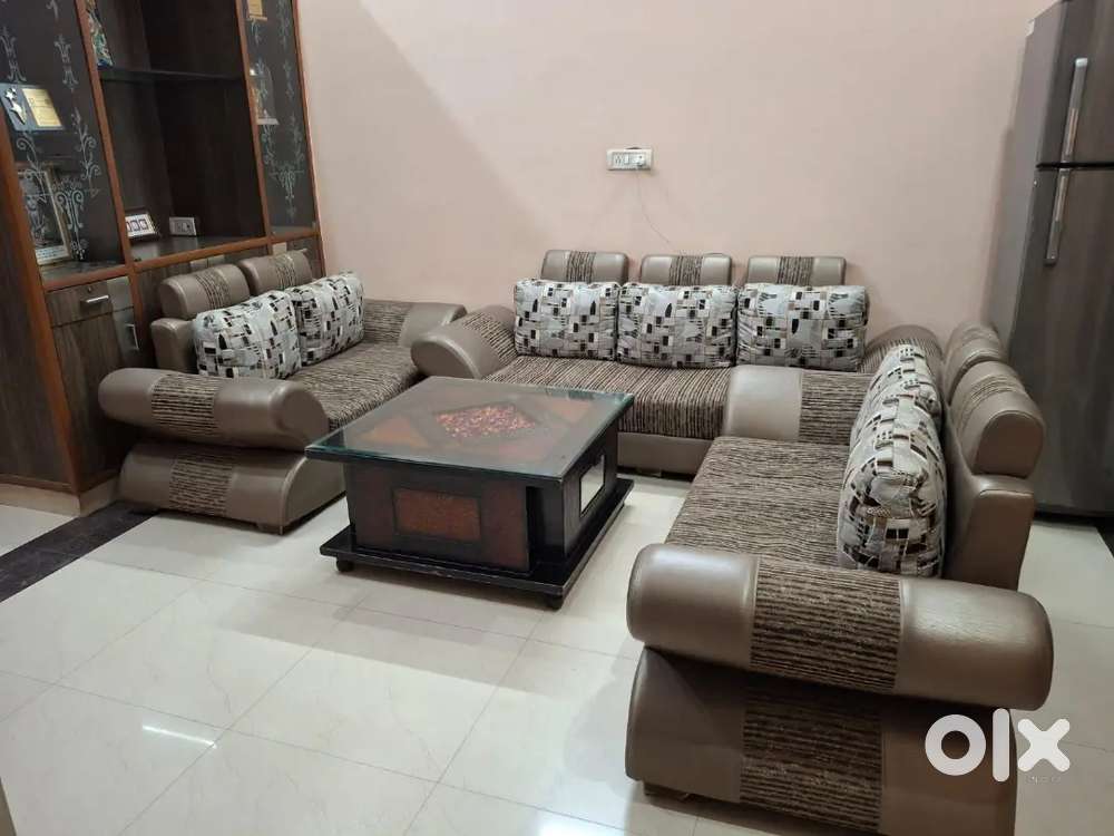 Luxury 7 seater sofa with table