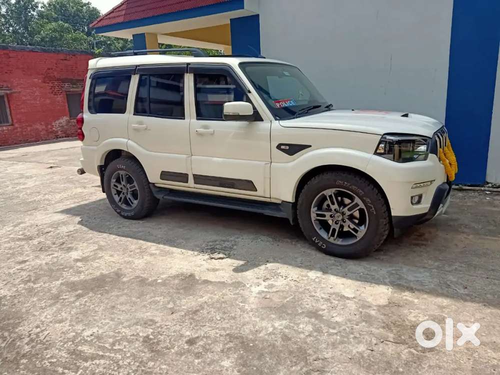 Mahindra Scorpio Classic 2023 Diesel 18500 Km Driven