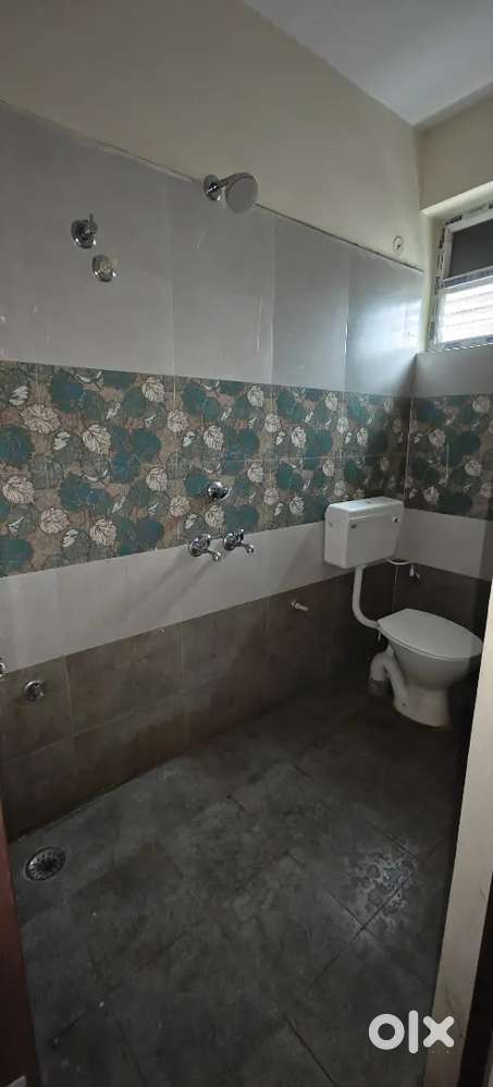 Flat for Rent COMMERCIAL/RESIDENTIAL/COMMERCIAL