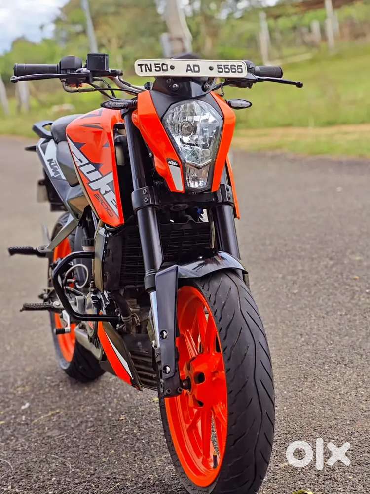 KTM Duke 200 BS-4 With Full Showroom Service No single Acident History