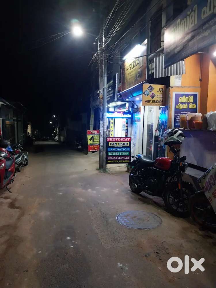 Karamana Shop / Office for rent