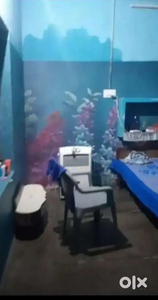 Room for girls or ladies