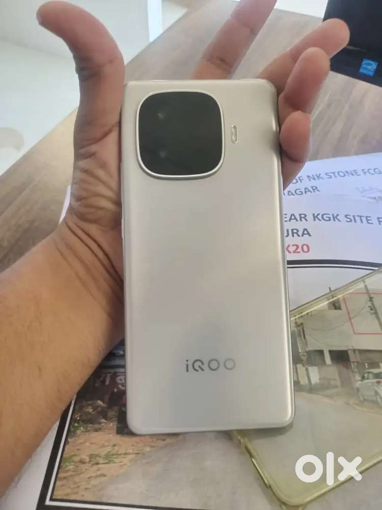 IQOO NEO 10R 12/256 BRAND NEW